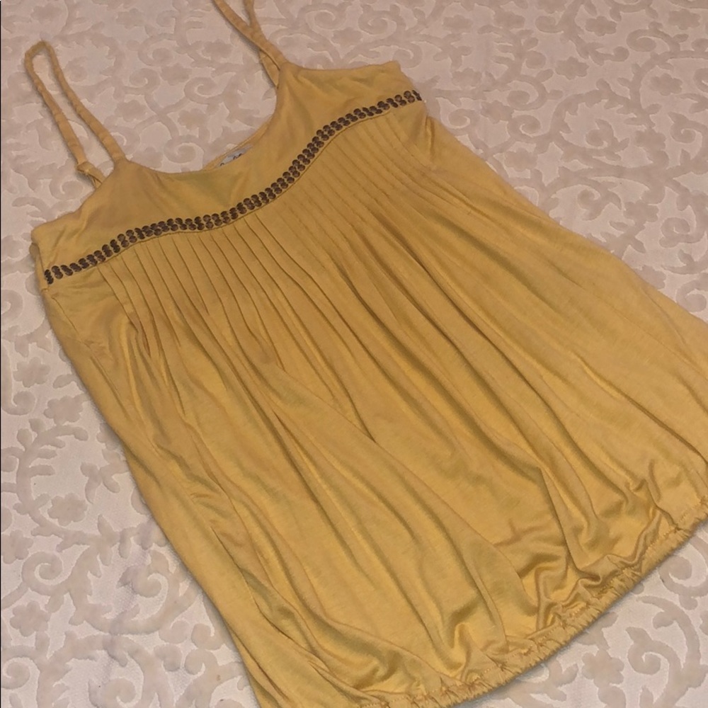 American Rag ❤️Dressy Tank w/details!! New w/o tag